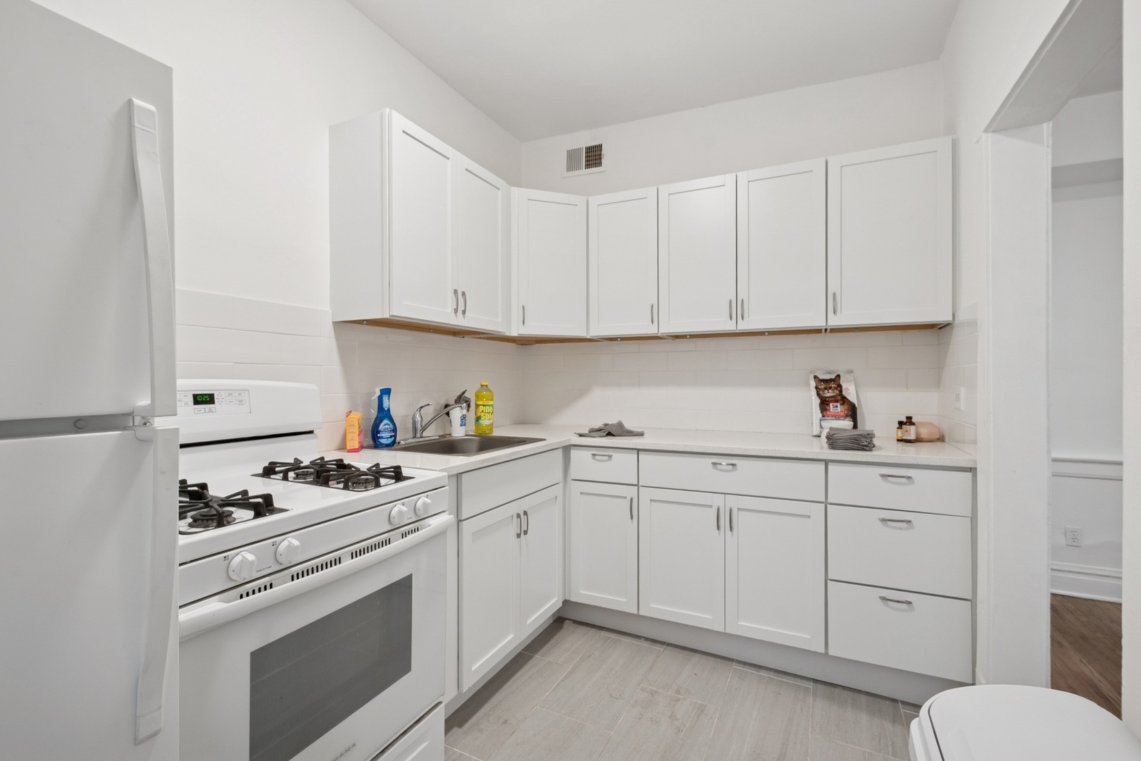 3023 W Wilson Avenue Property Photo 14