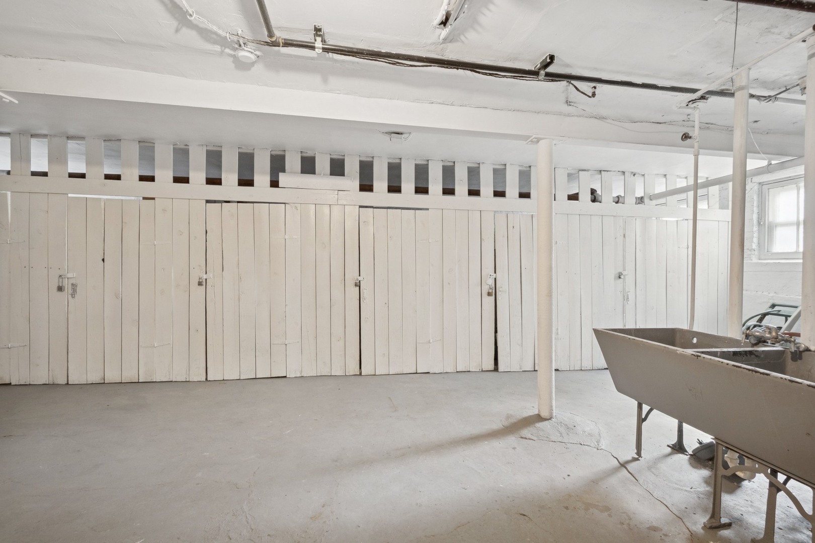 3023 W Wilson Avenue Property Photo 57