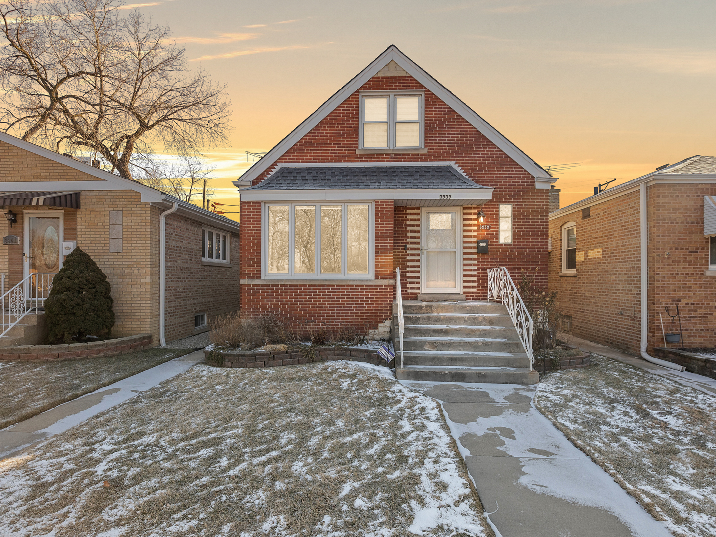 3939 N Cumberland Avenue Property Photo