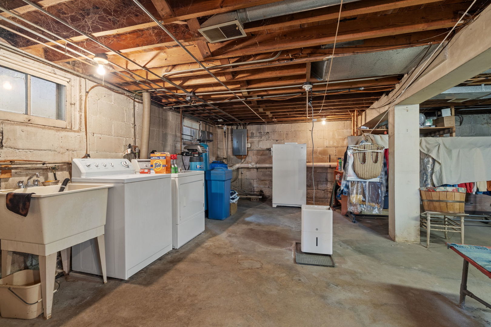 21w065 Sunset Avenue Property Photo 24