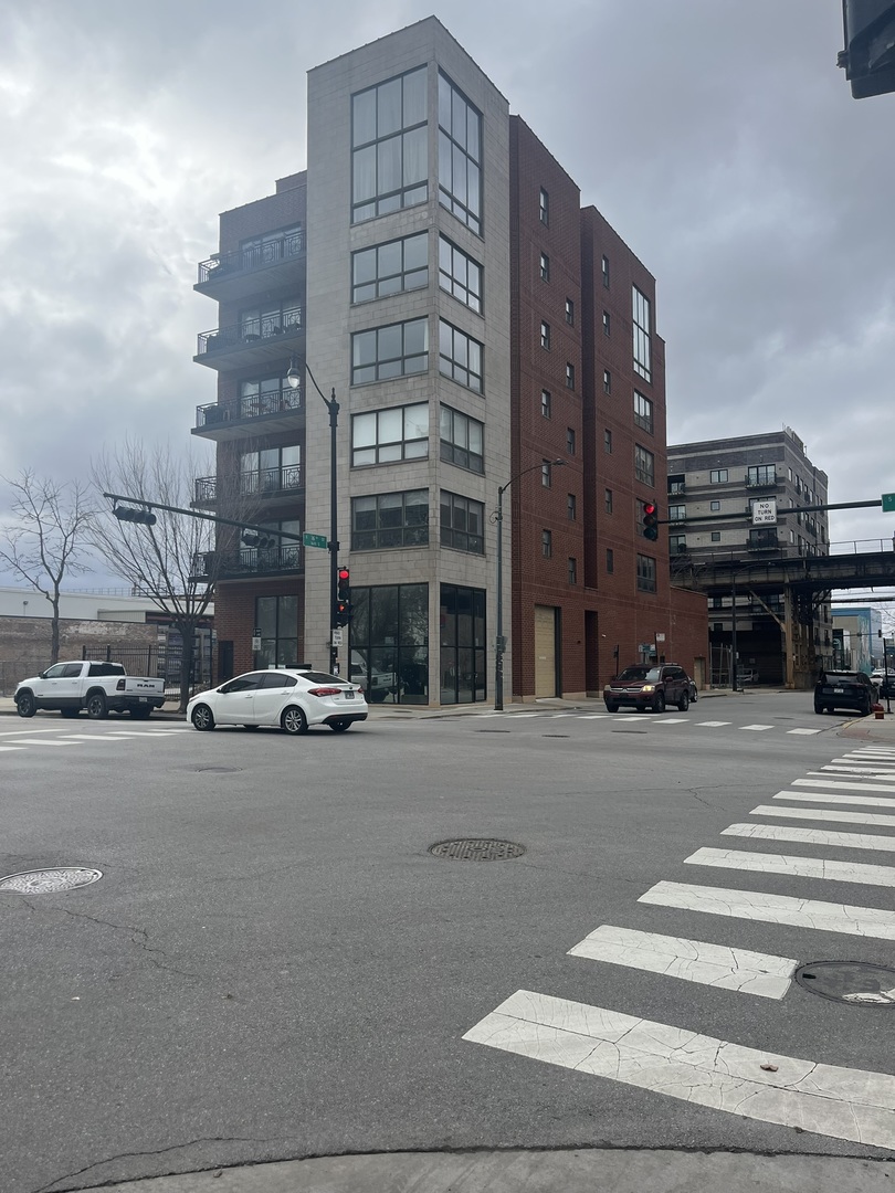 1600 S Wabash Avenue Property Photo 1