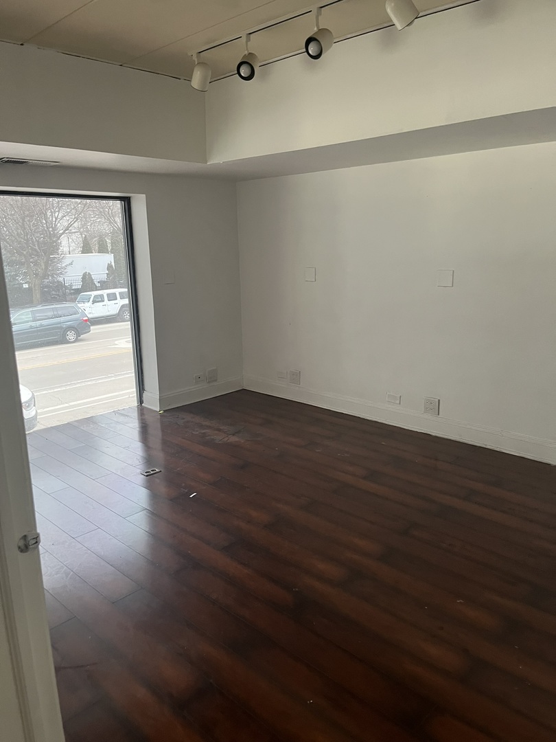1600 S Wabash Avenue Property Photo 4