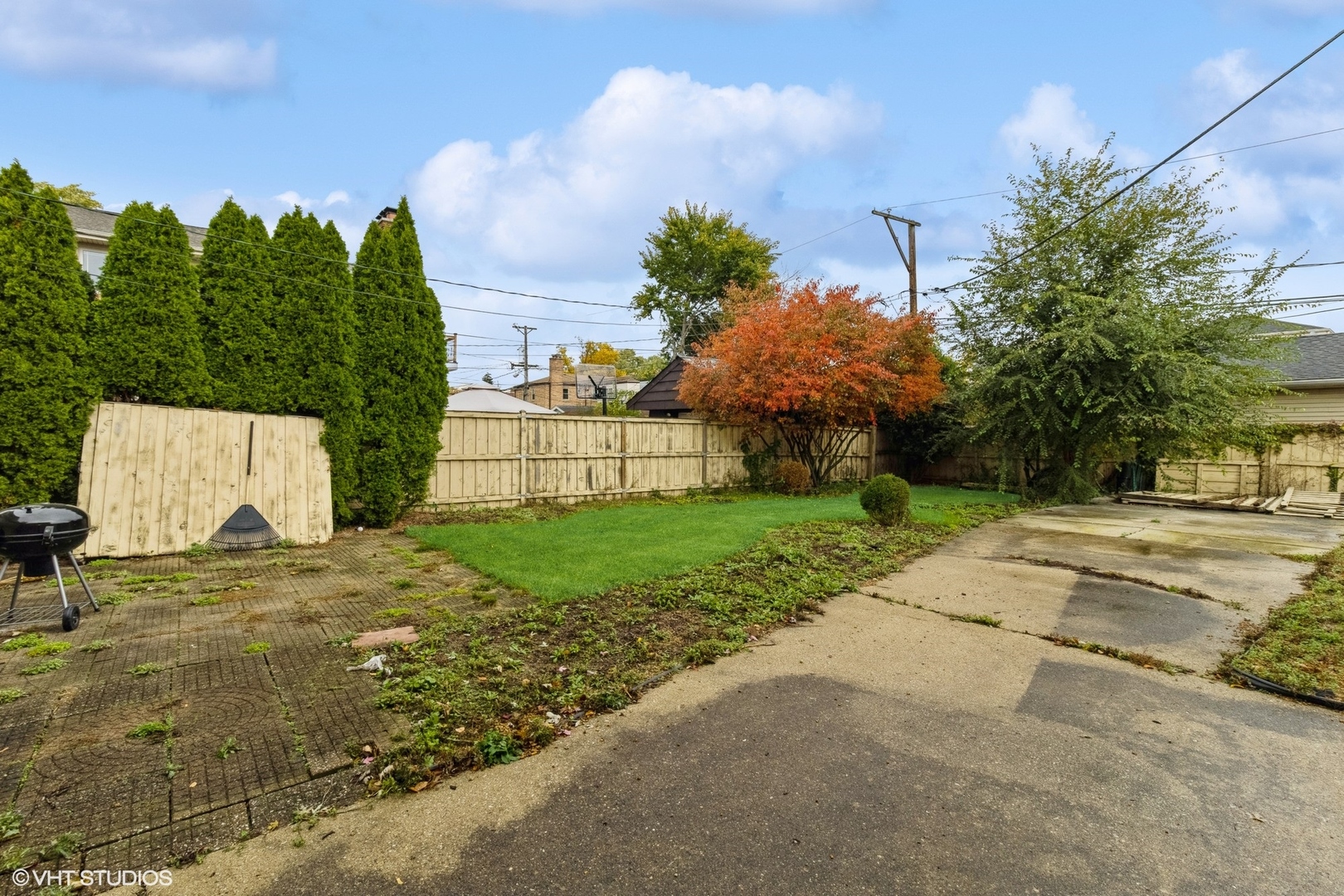2433 N 79th Avenue Property Photo 10