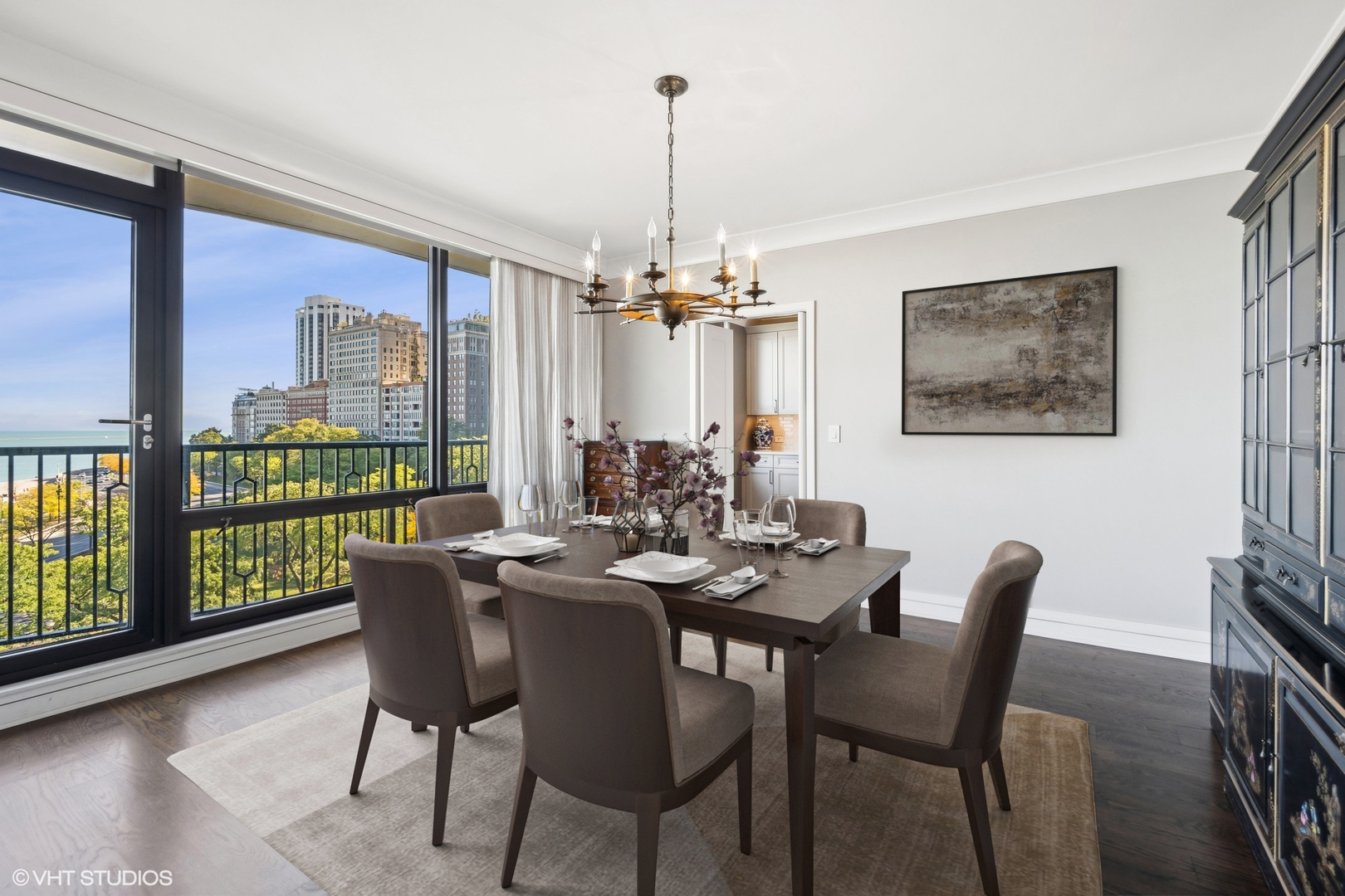 1040 N Lake Shore Drive 8b Property Photo 8