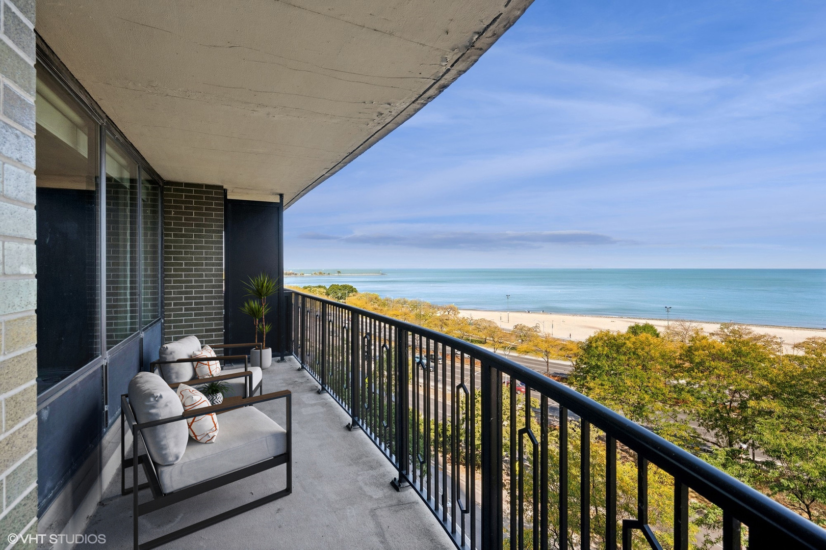 1040 N Lake Shore Drive 8b Property Photo 11