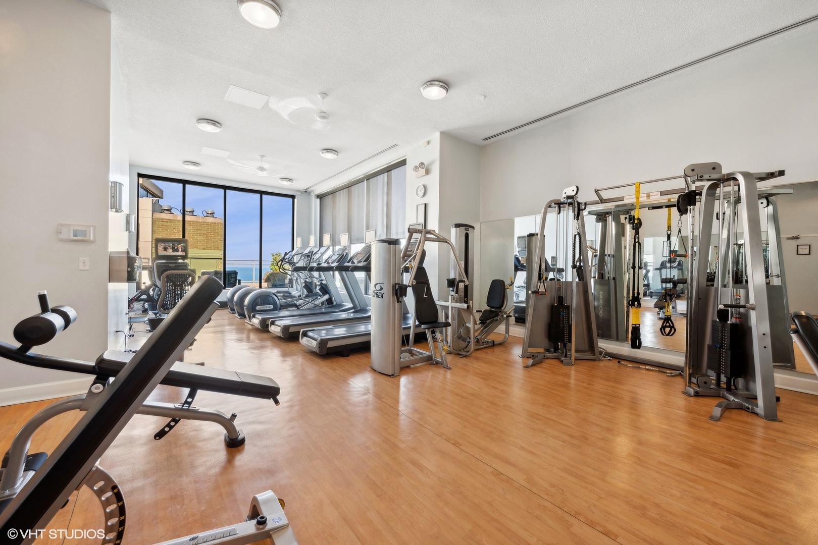1040 N Lake Shore Drive 8b Property Photo 29