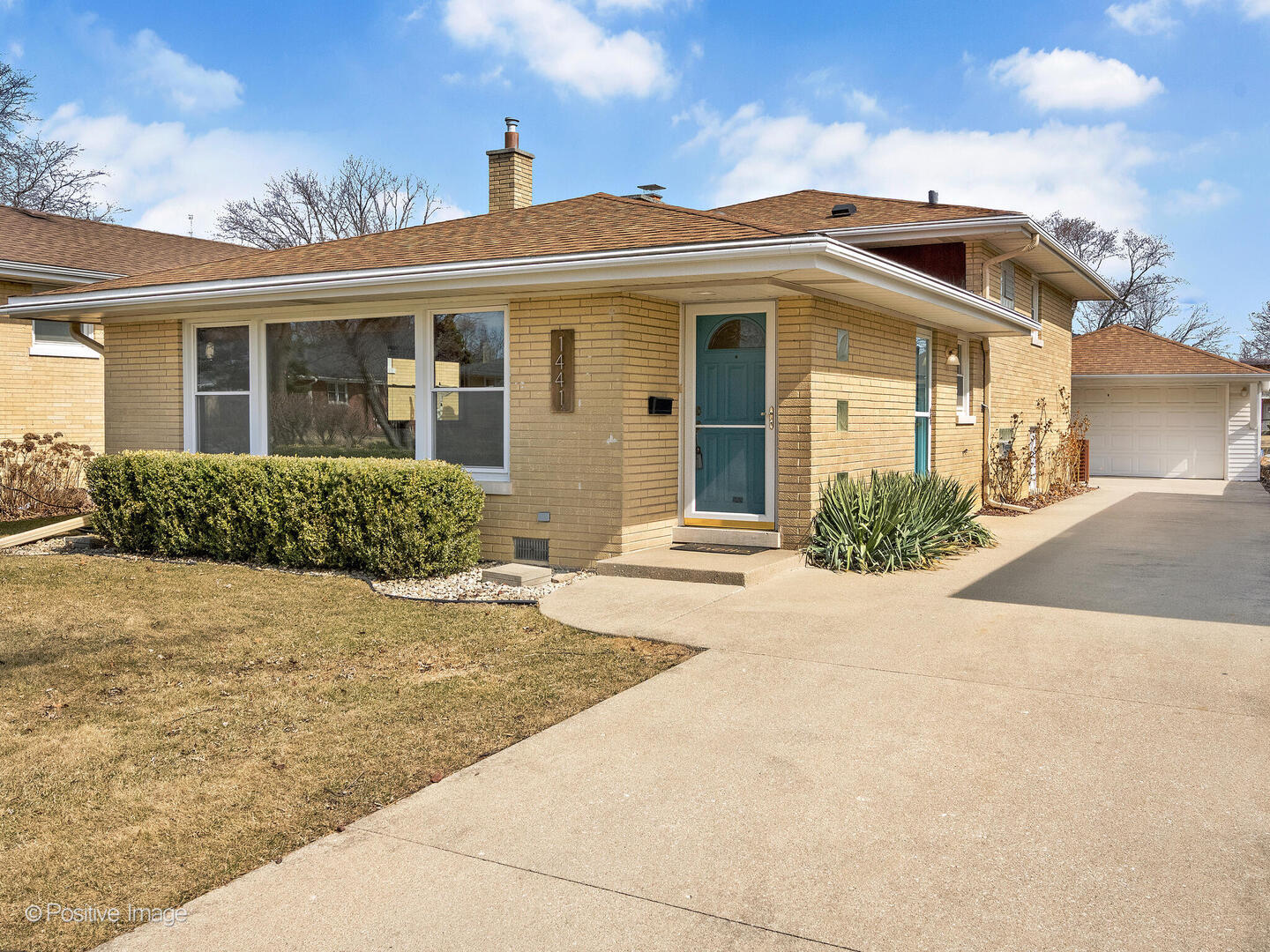 1441 Forest Road Property Photo