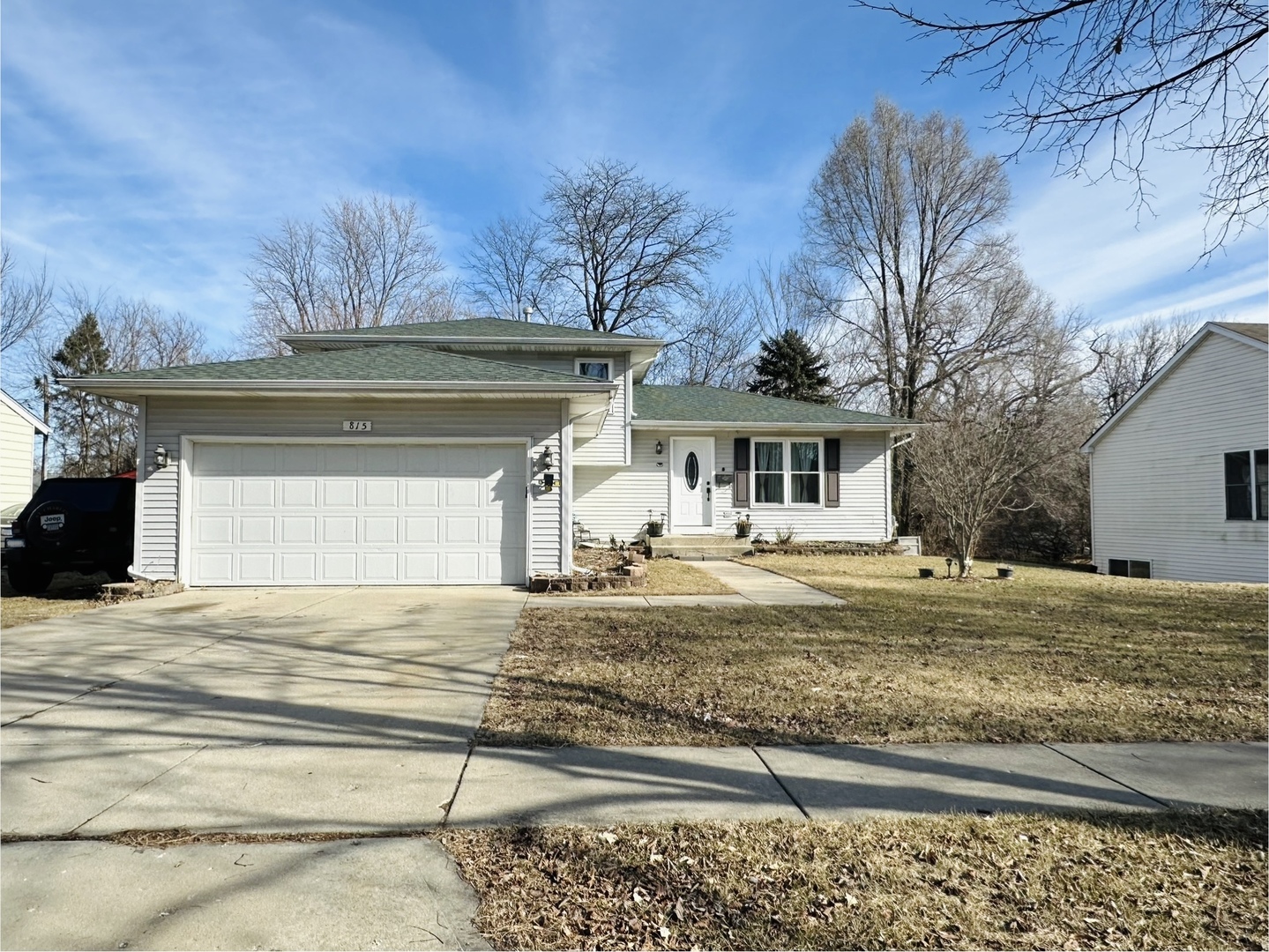 815 S Oak Street Property Photo