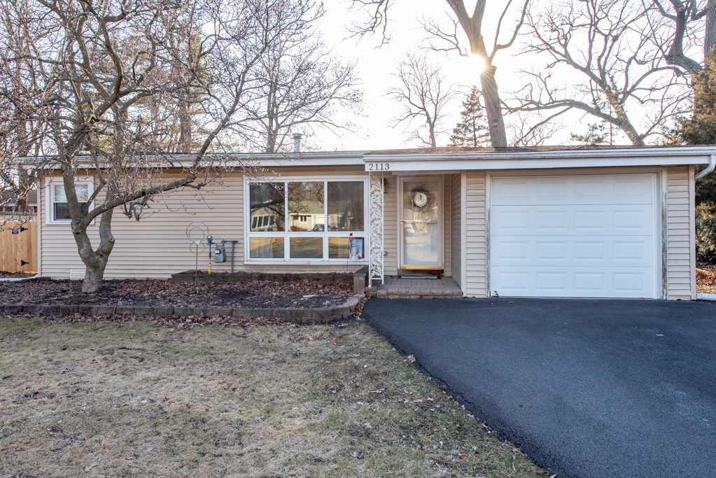 2113 Burr Oak Ln Property Photo