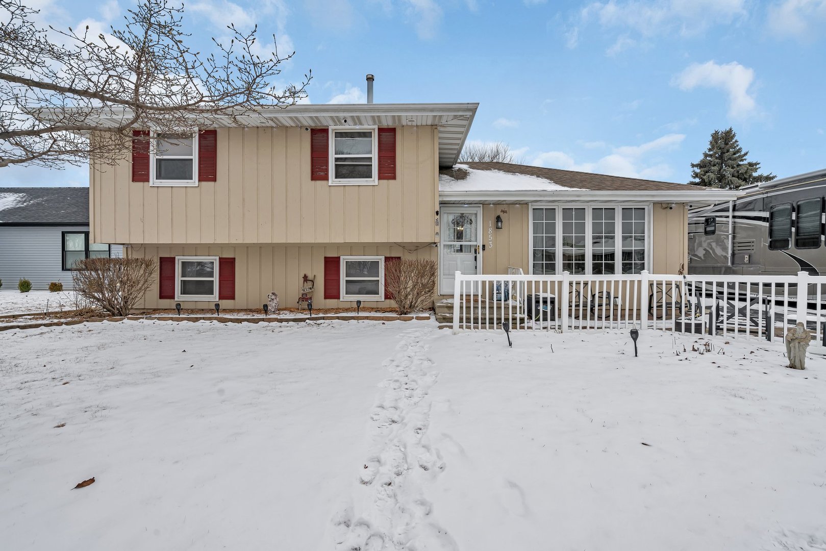 1853 Delrose Street Property Photo