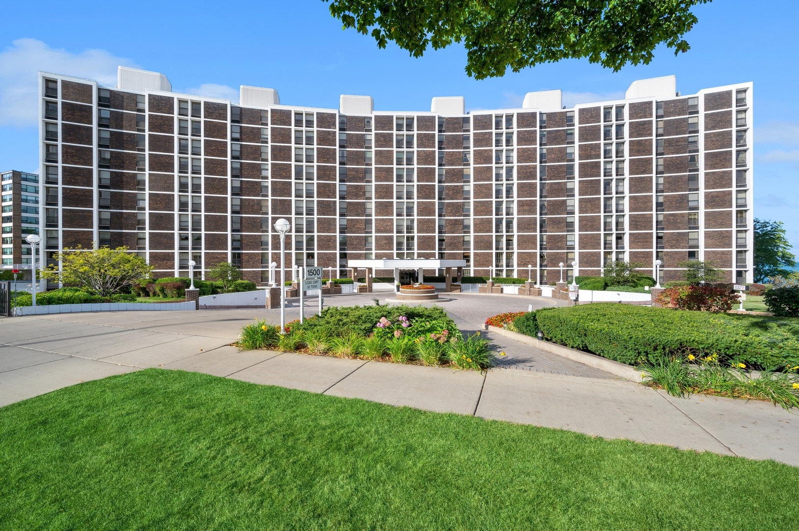 1500 Sheridan Road 9d Property Photo