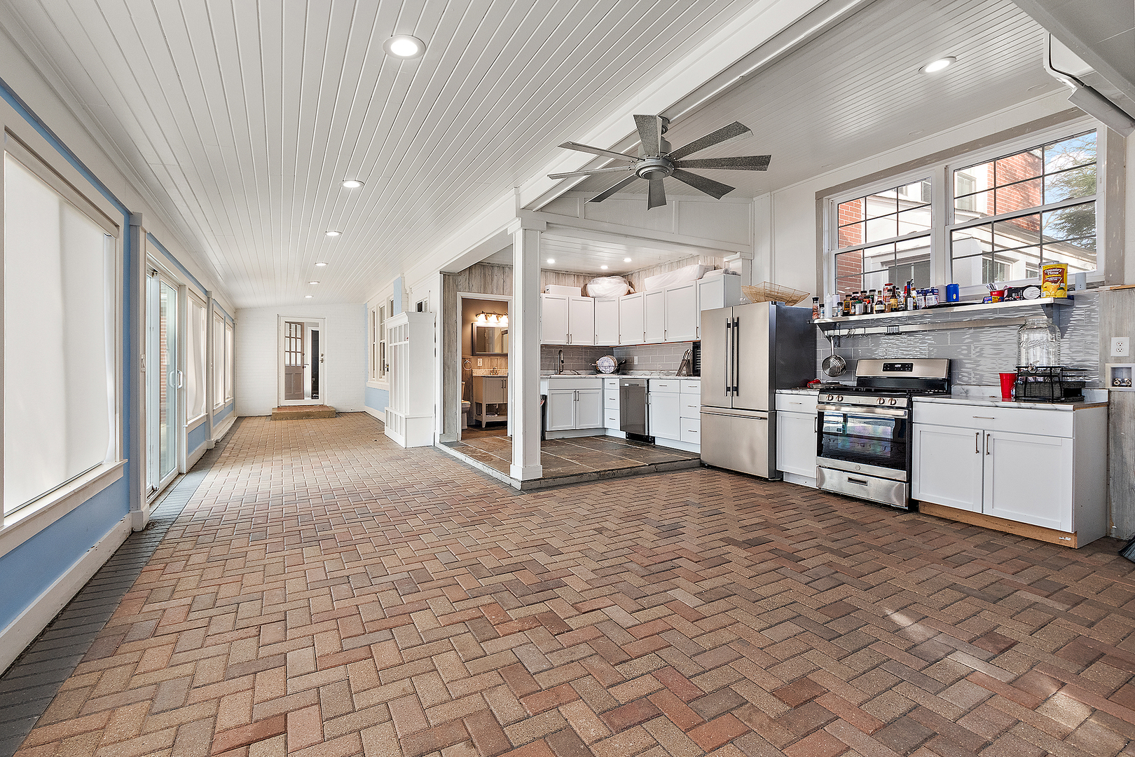 305 N Reed Street Property Photo 24