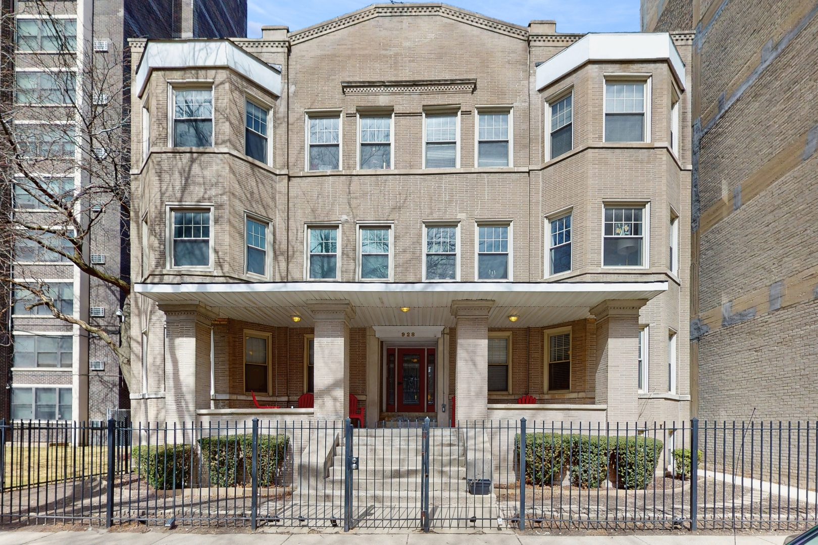 928 W Eastwood Avenue 4e Property Photo