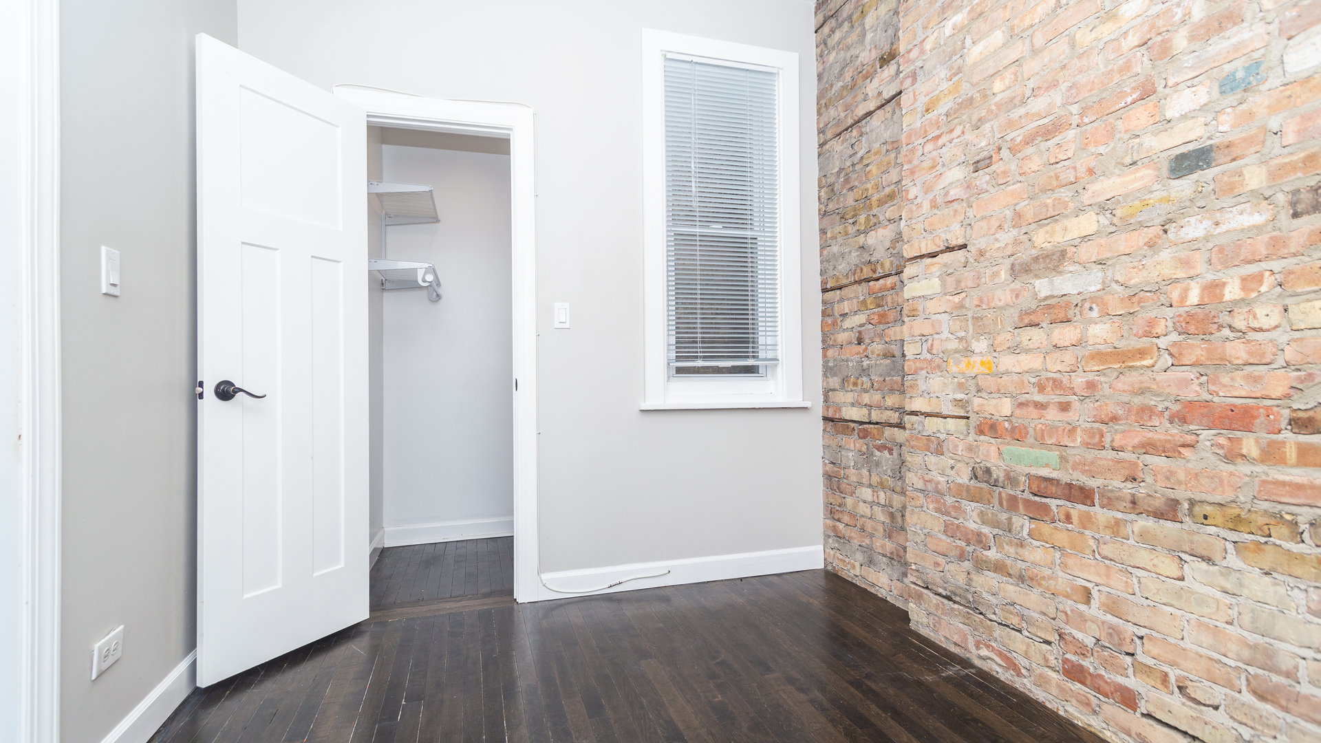1077 N Paulina Street Property Photo 5