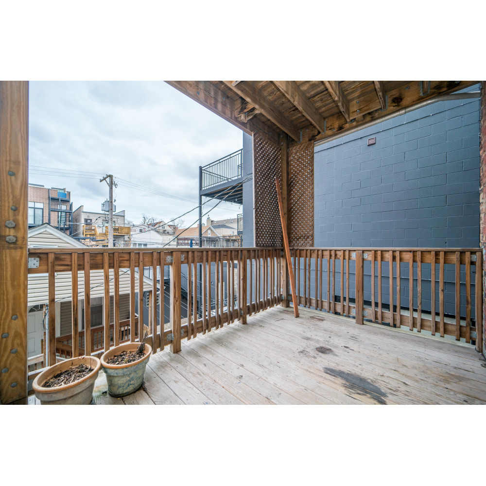 1077 N Paulina Street Property Photo 11