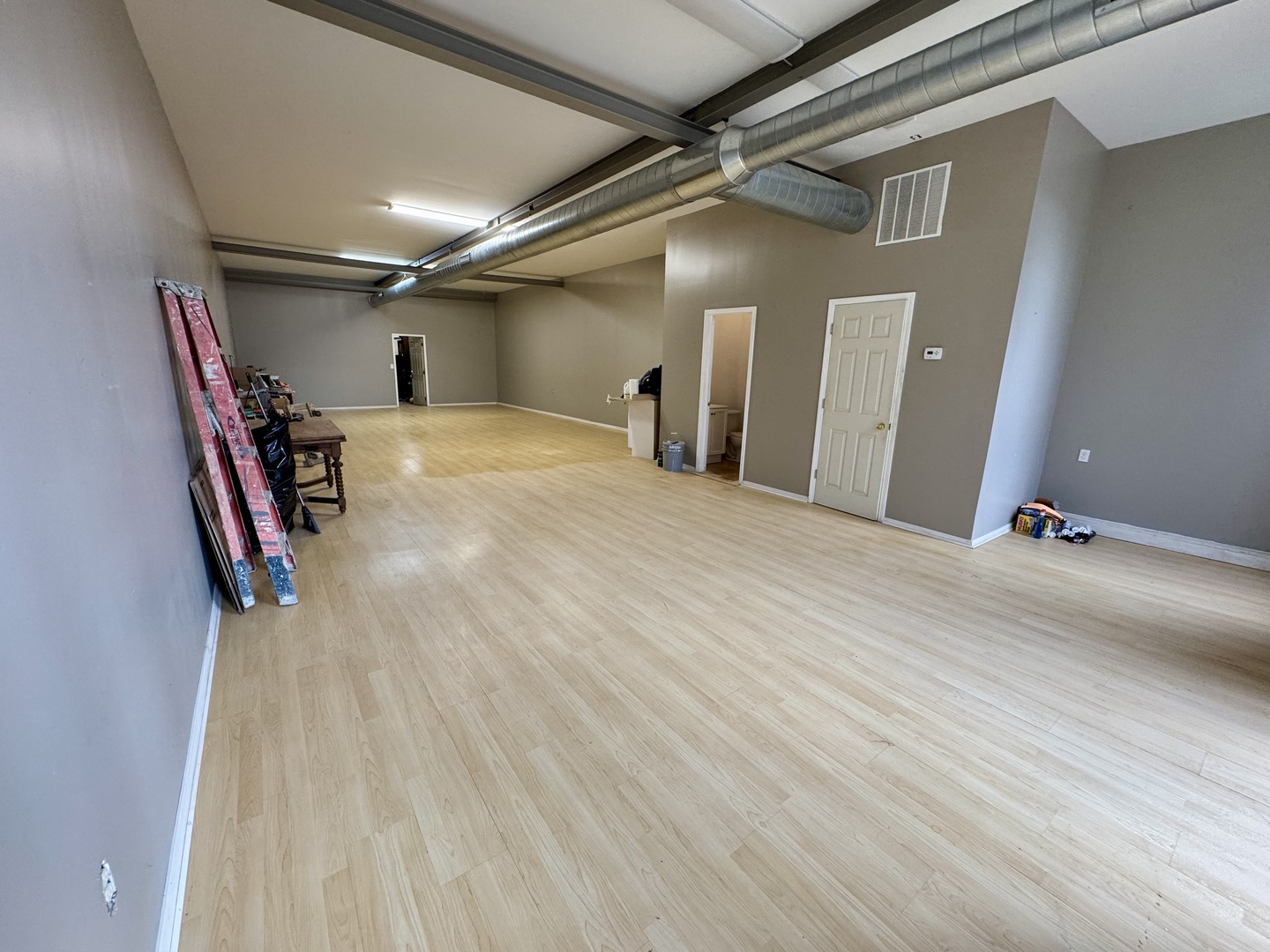 3381 N Milwaukee Avenue Property Photo 3