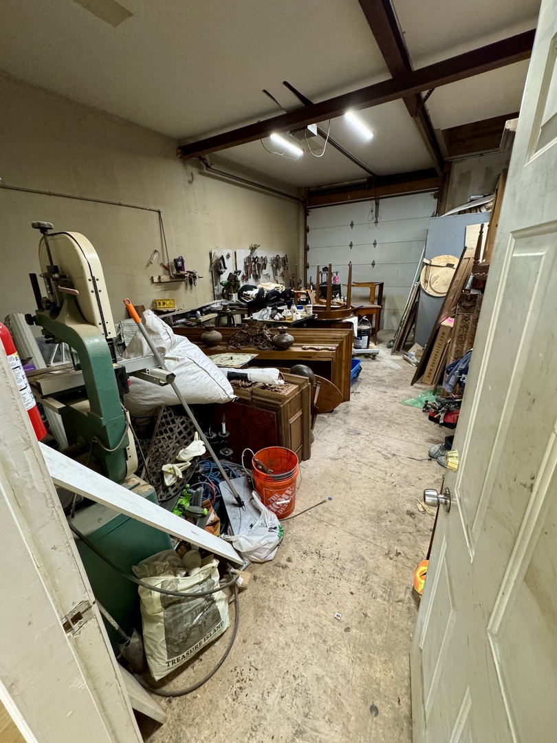 3381 N Milwaukee Avenue Property Photo 8