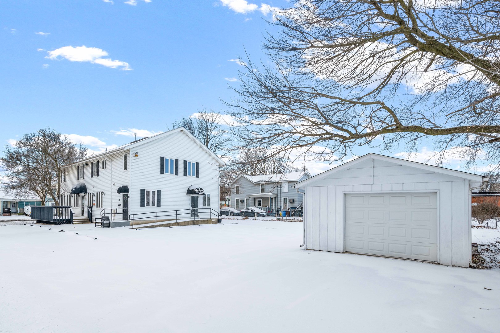 421 E Church Street Property Photo 6
