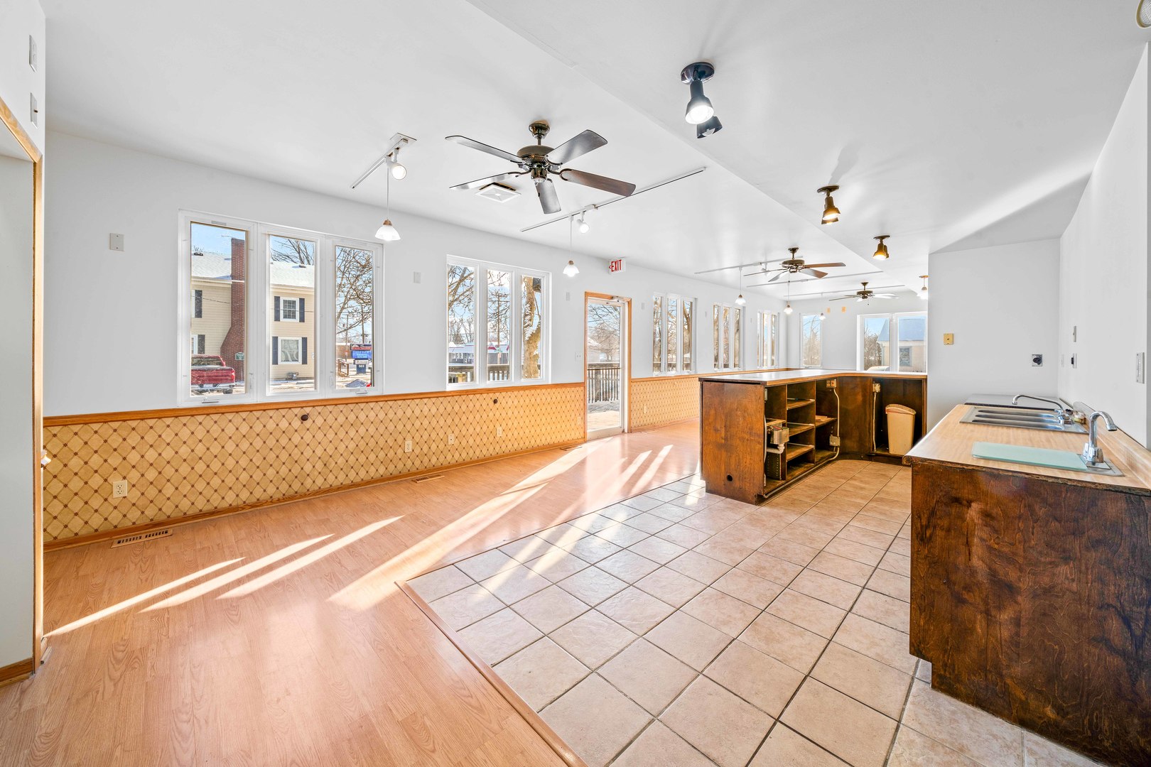 421 E Church Street Property Photo 8