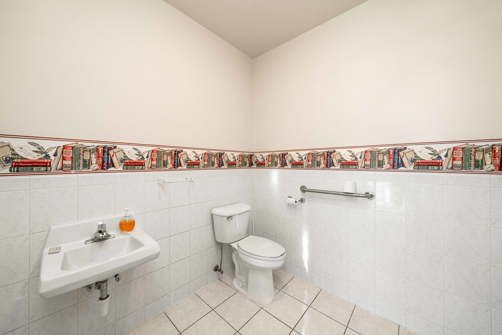421 E Church Street Property Photo 16
