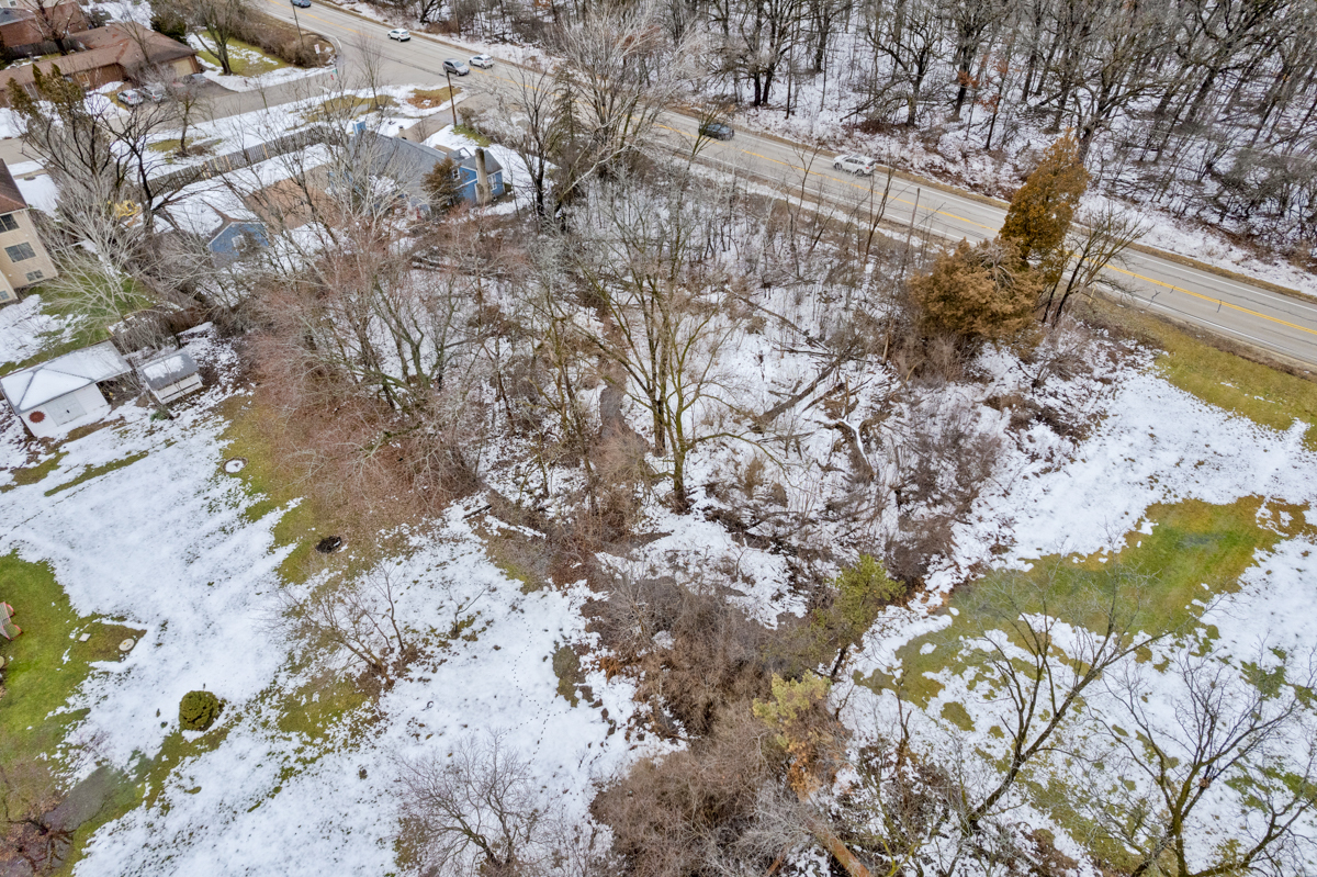 1309 W Dundee Road Property Photo 6