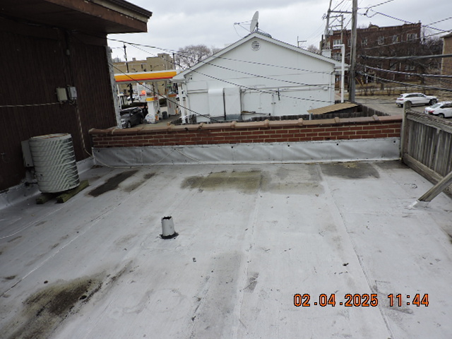 819-821 Howard Street Property Photo 10