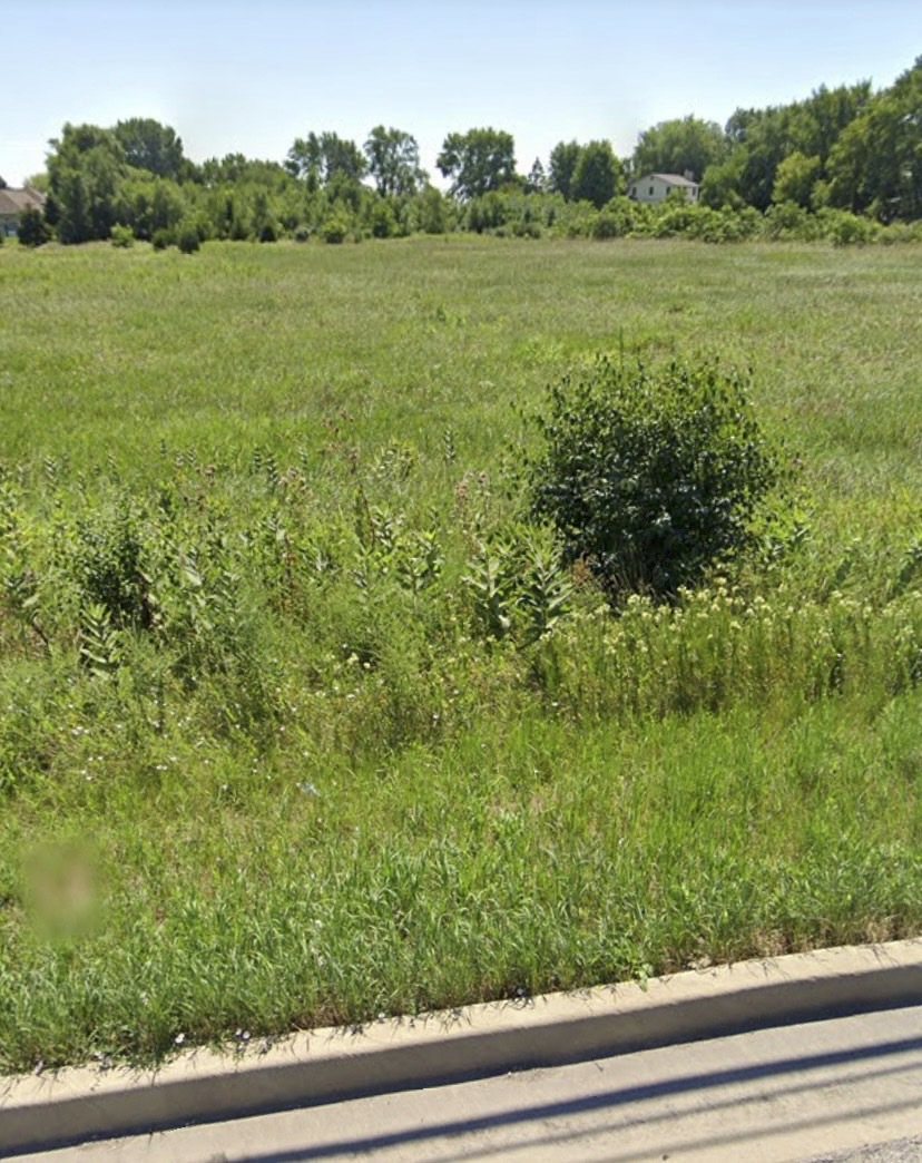 738 Crest Ave Property Photo 3