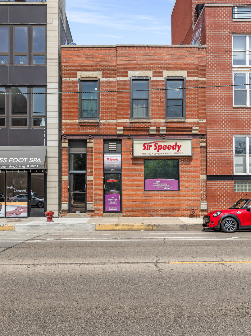 1711 N Clybourn Avenue Property Photo 1