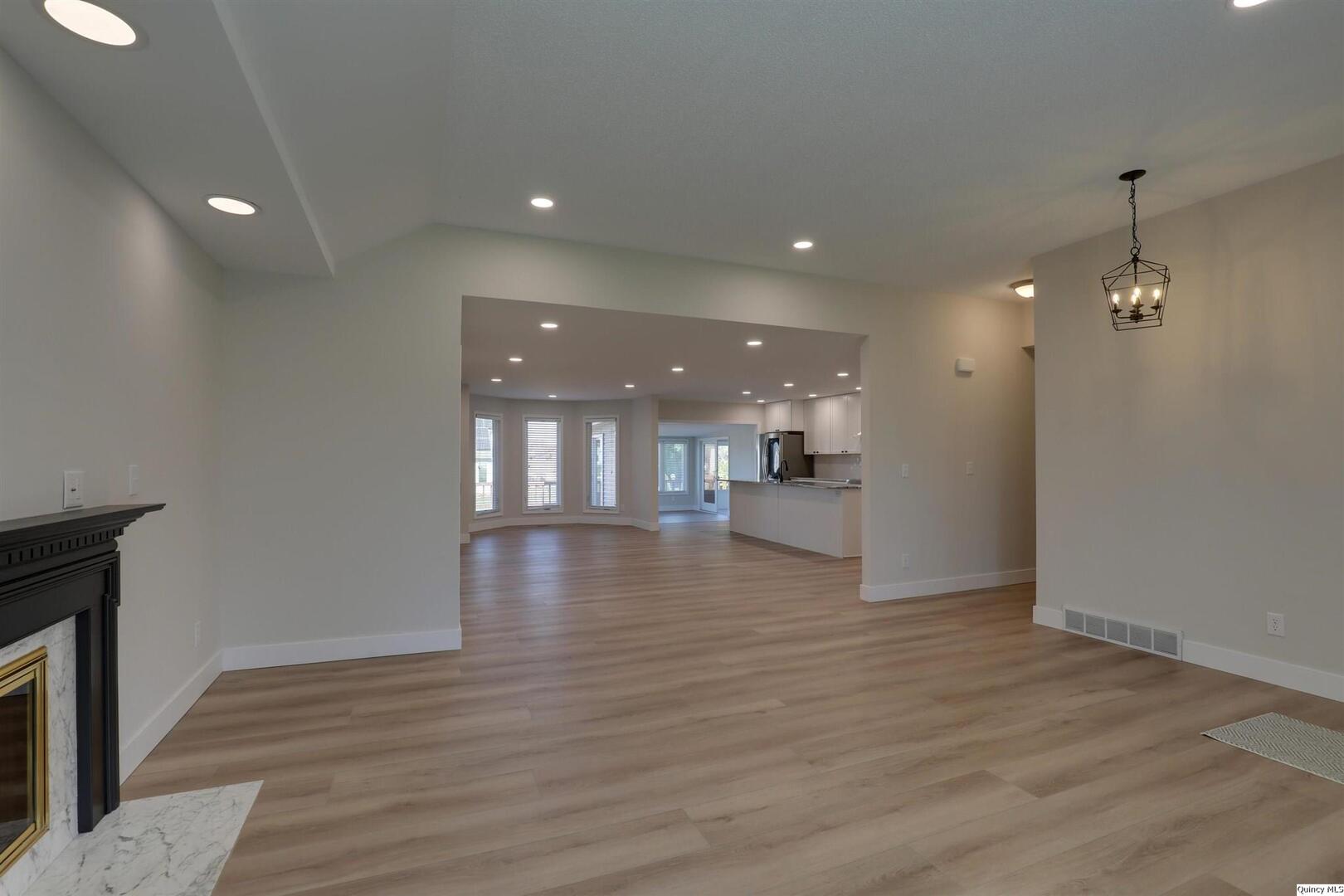 1501 Gayla Drive Property Photo 2