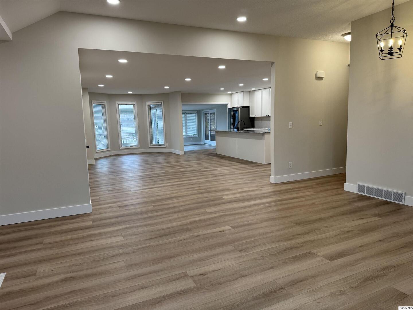 1501 Gayla Drive Property Photo 4