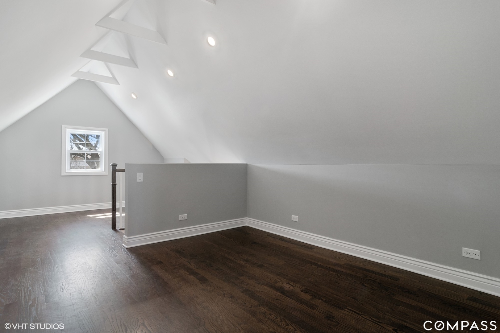 1138 W Wellington Avenue Property Photo 27