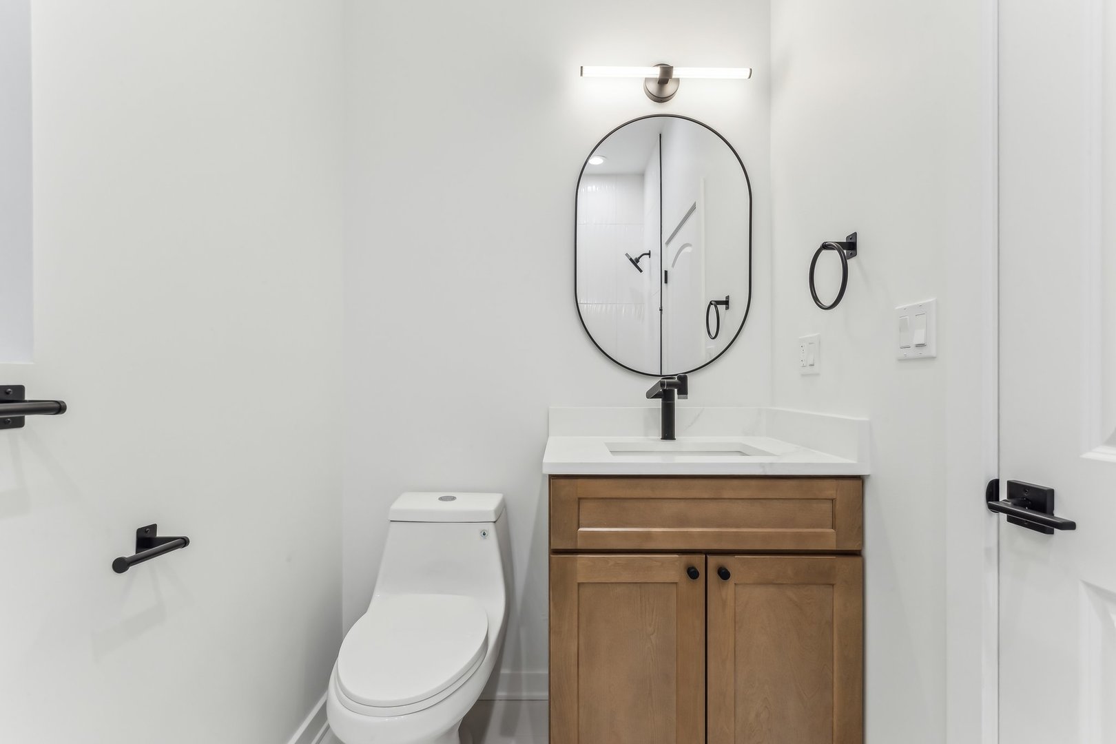1454 N Avers Avenue Property Photo 21