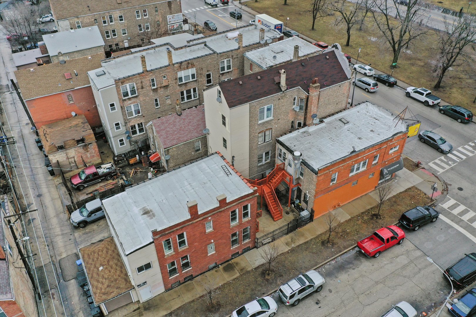 2524 S California Avenue Property Photo 4