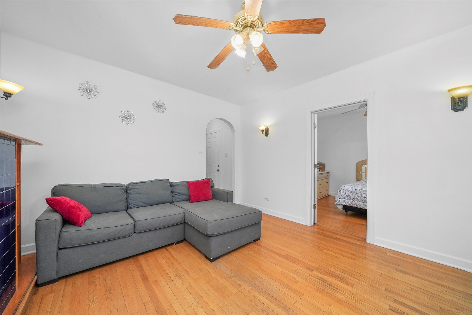 2524 S California Avenue Property Photo 9