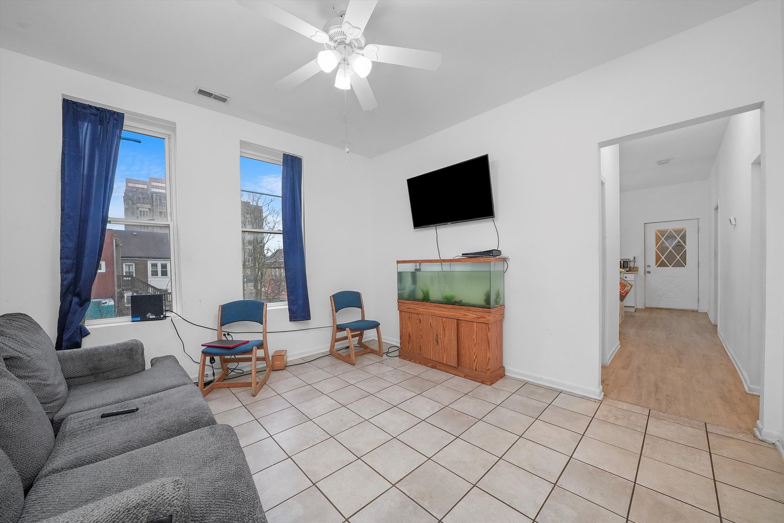 2524 S California Avenue Property Photo 11