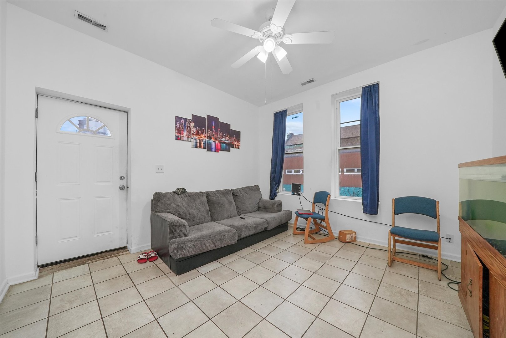 2524 S California Avenue Property Photo 12
