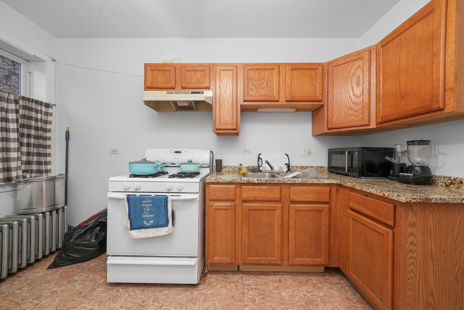 2524 S California Avenue Property Photo 19