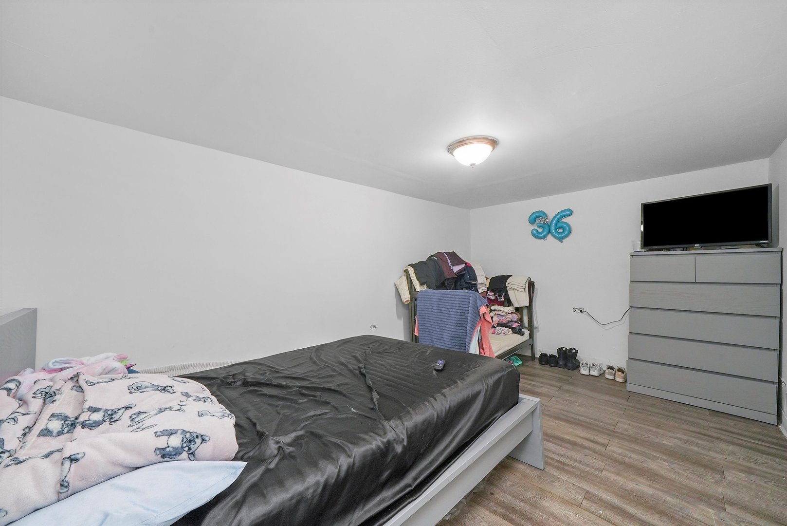 2524 S California Avenue Property Photo 35