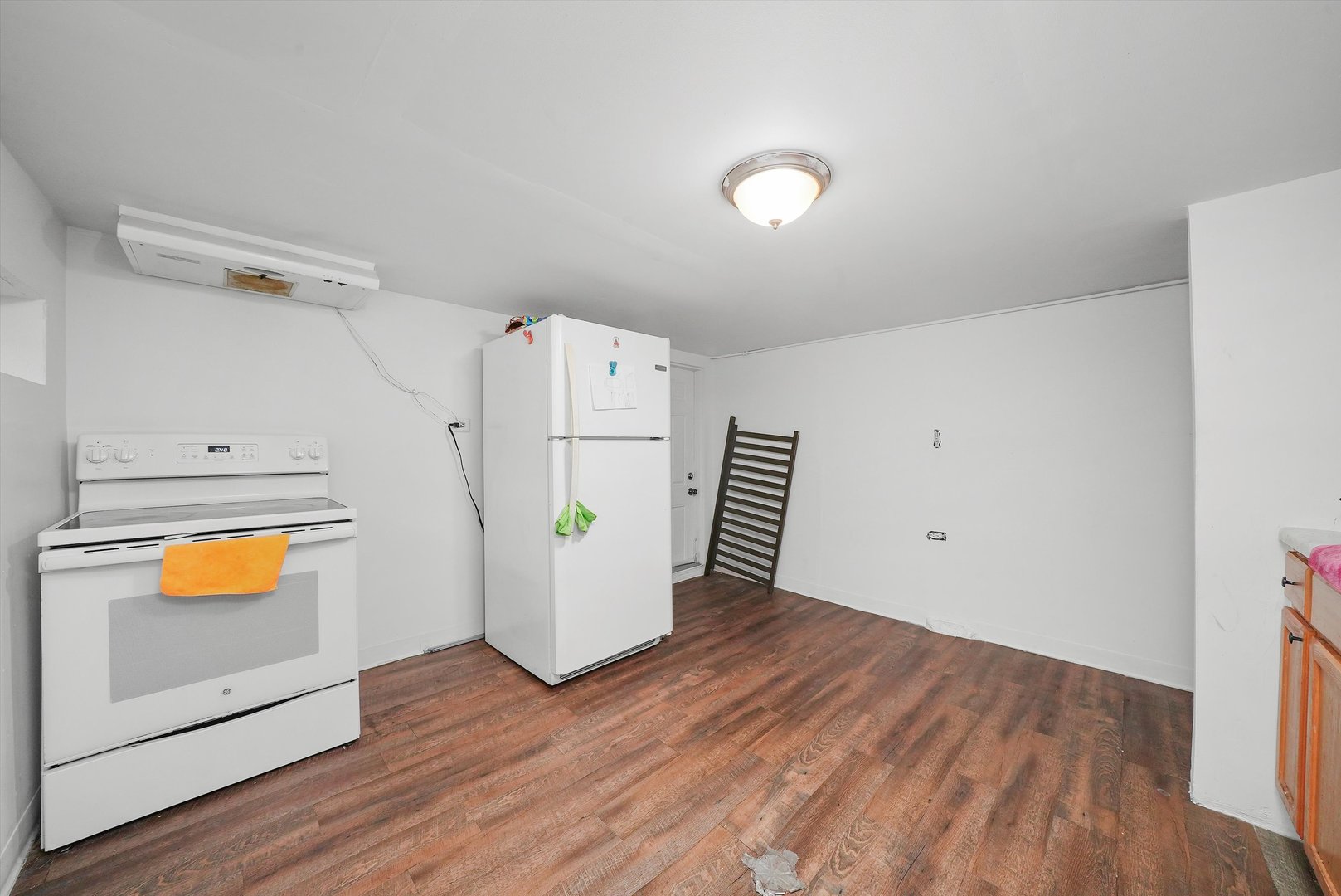 2524 S California Avenue Property Photo 39