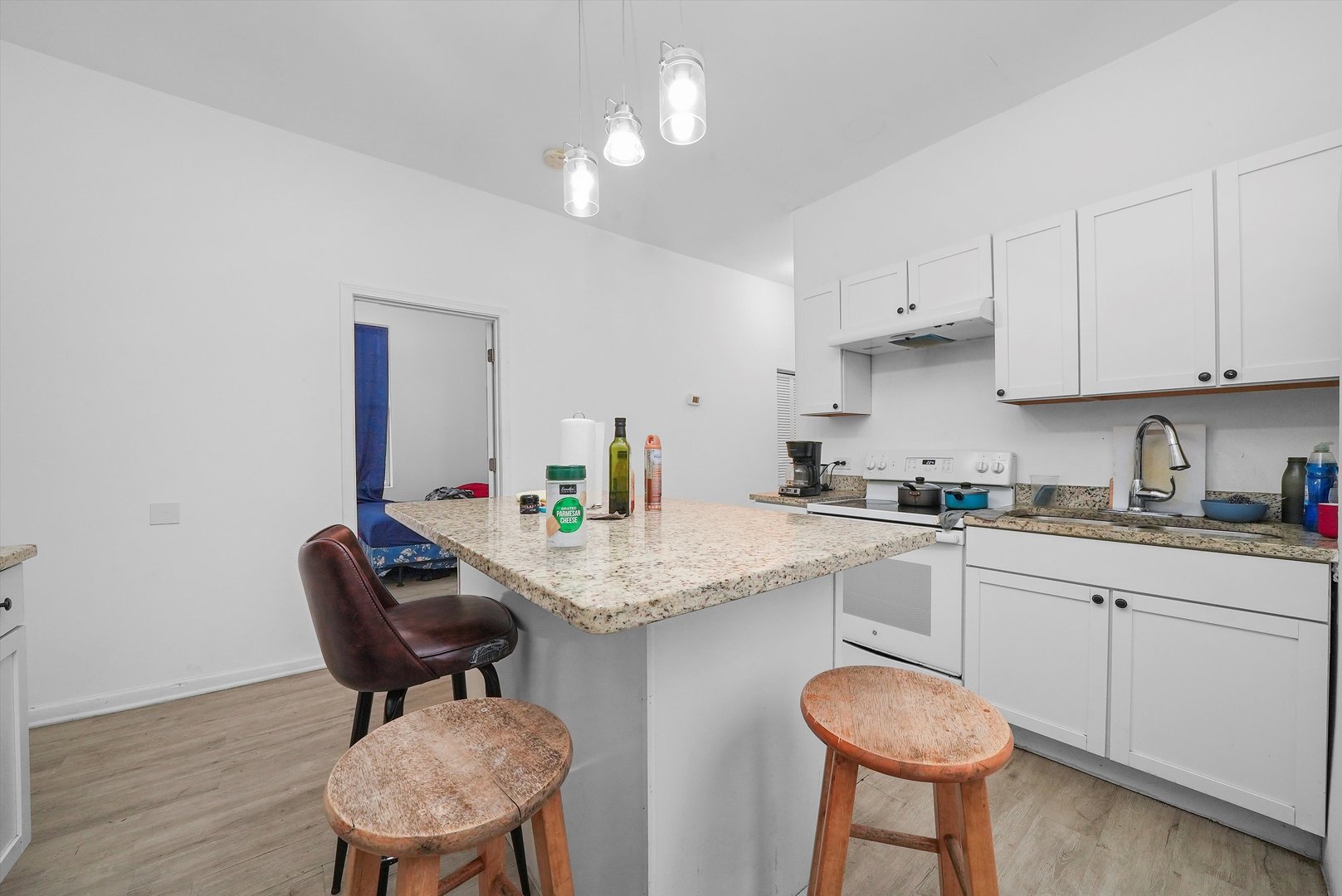 2524 S California Avenue Property Photo 42