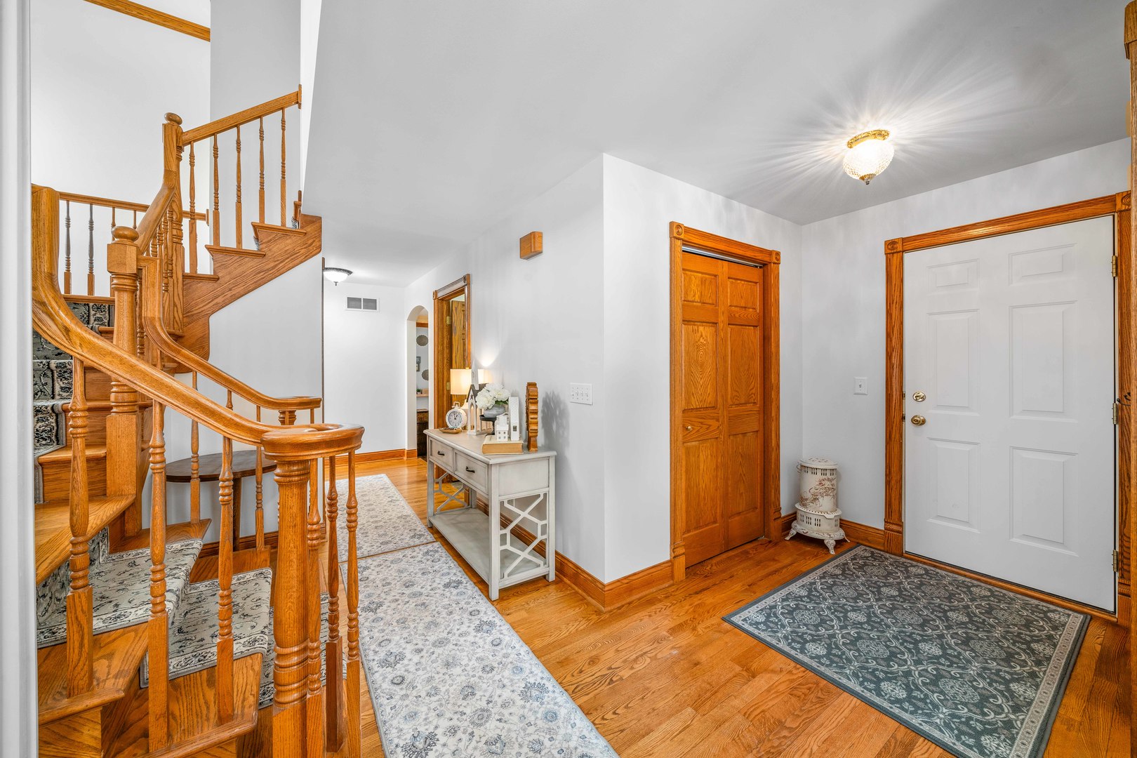 549 Beachview Drive Property Photo 7