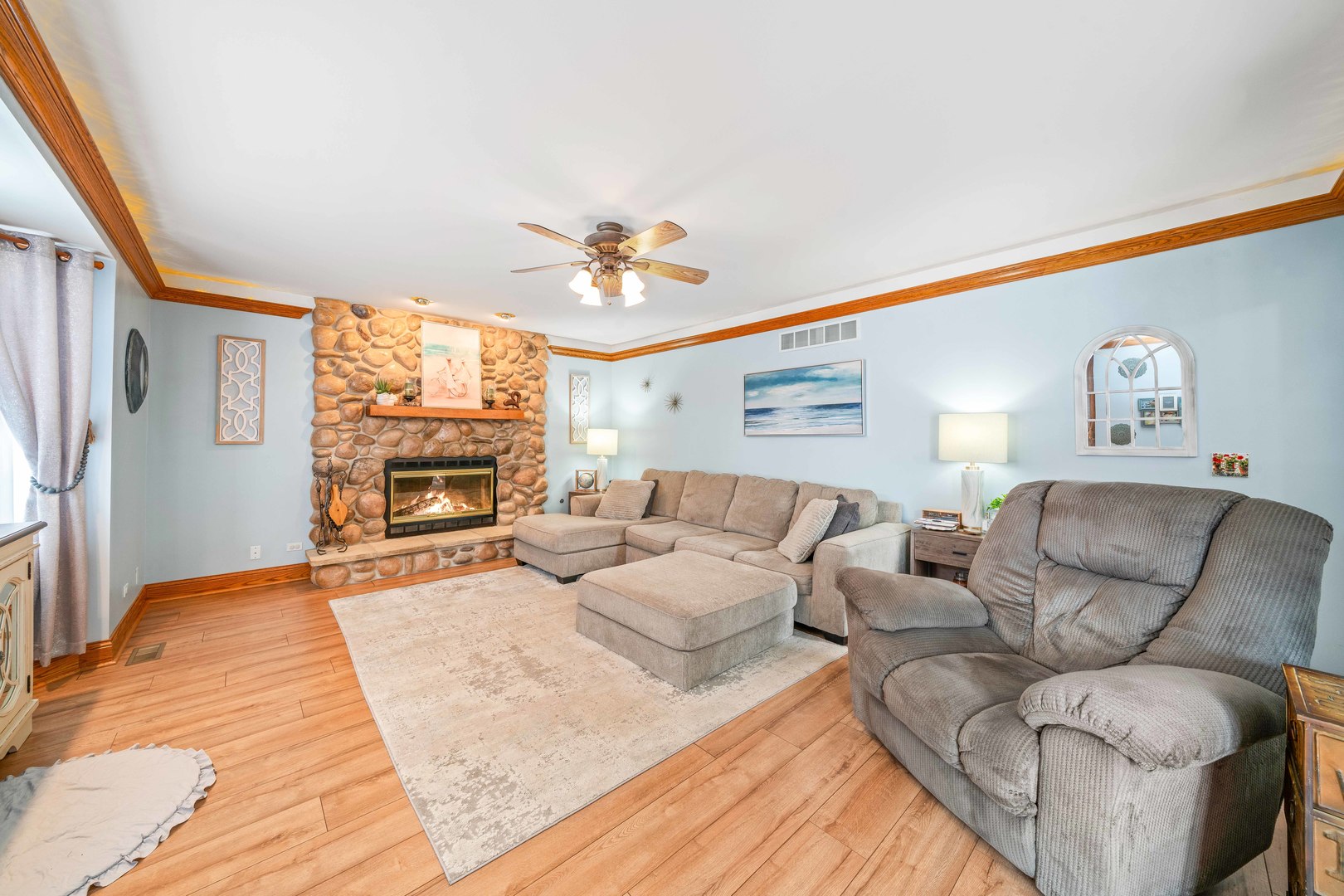 549 Beachview Drive Property Photo 14
