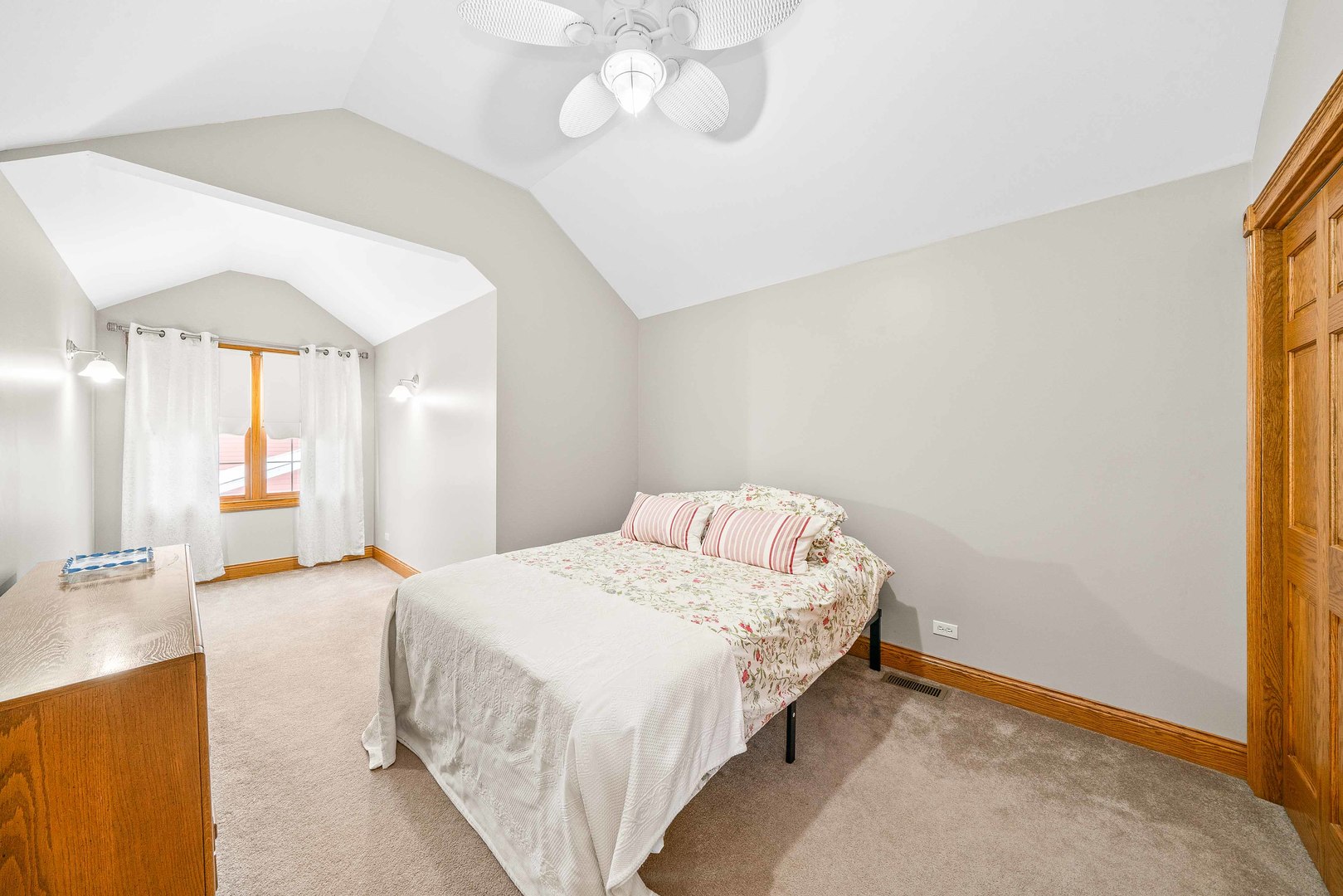 549 Beachview Drive Property Photo 31