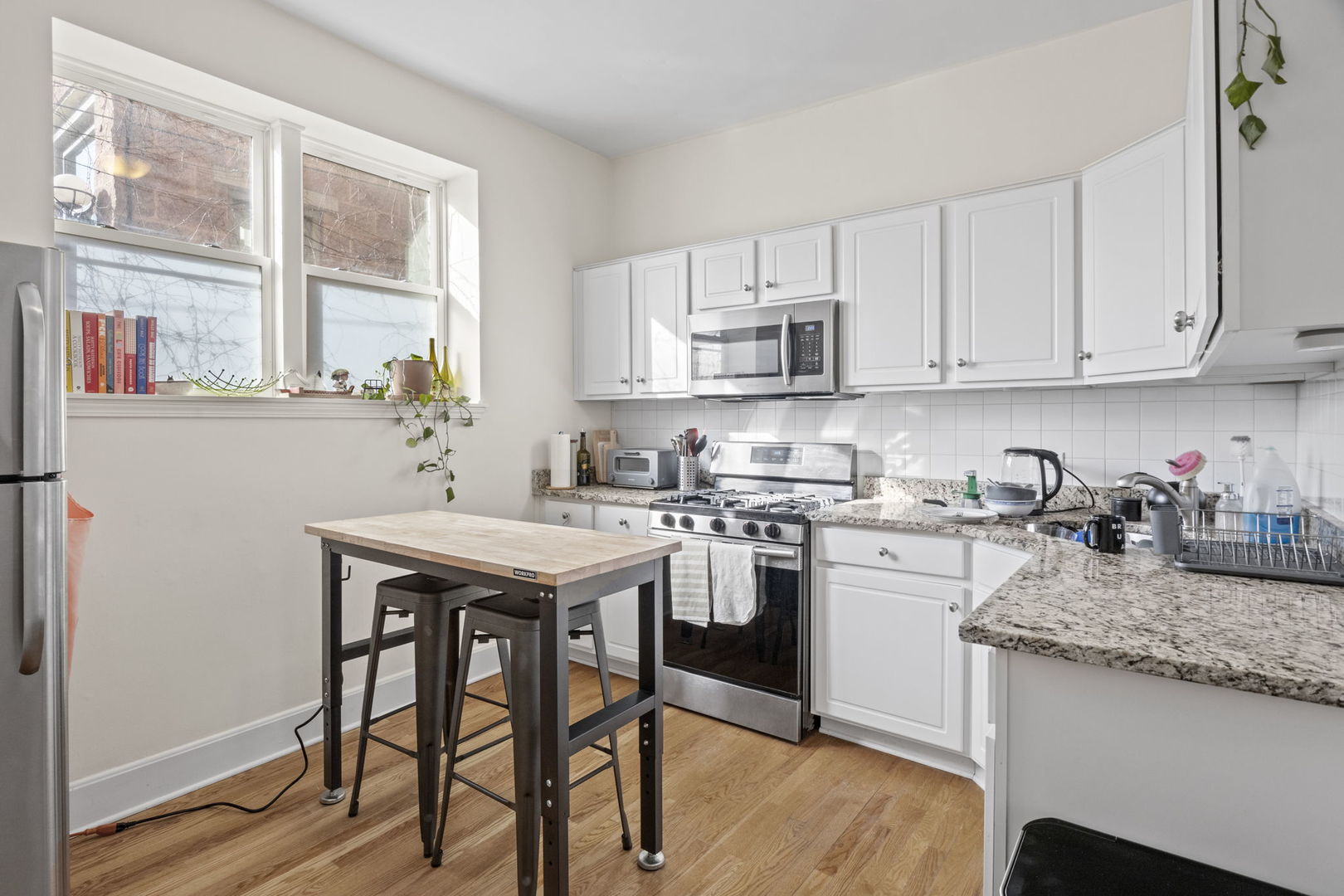2101 W Evergreen Avenue Property Photo 10