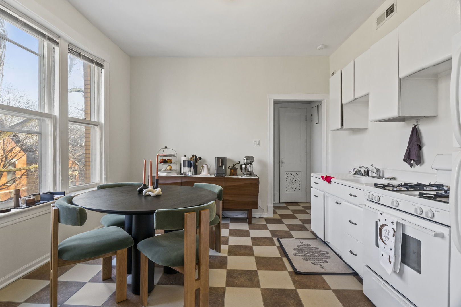 2101 W Evergreen Avenue Property Photo 19
