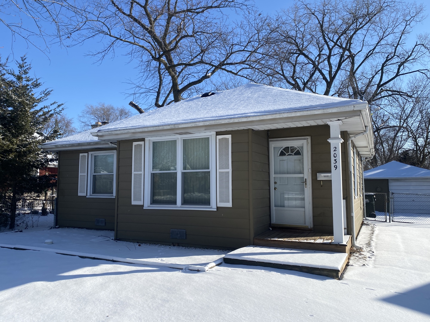 2039 Emerson Street Property Photo
