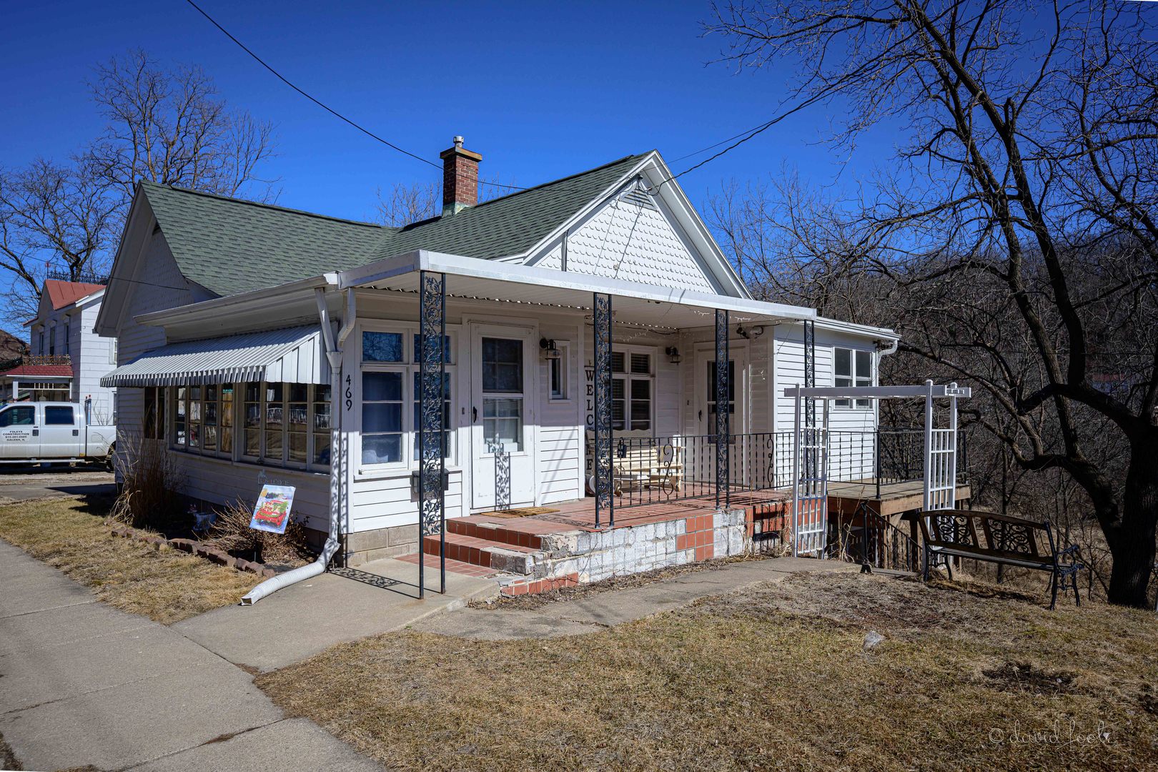 469 Dewey Avenue Property Photo