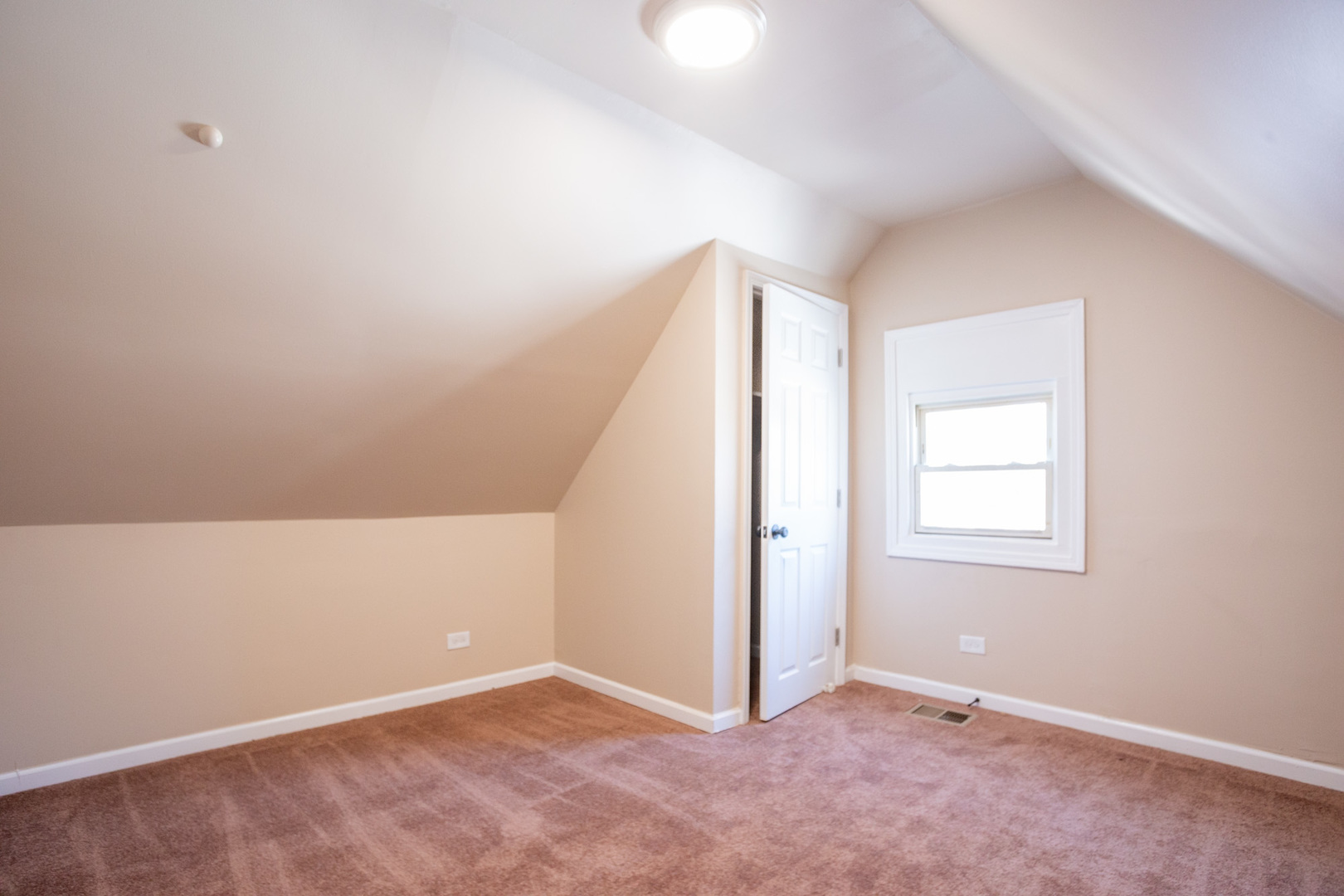 8800 S Princeton Avenue Property Photo 13