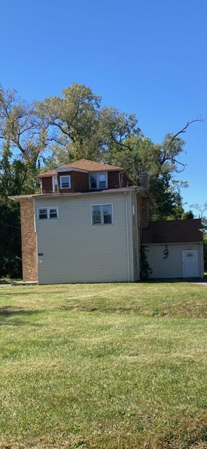 15742 Central Park Avenue Property Photo
