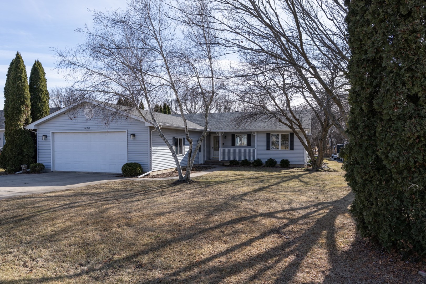 1608 Lake Holiday Drive Property Photo